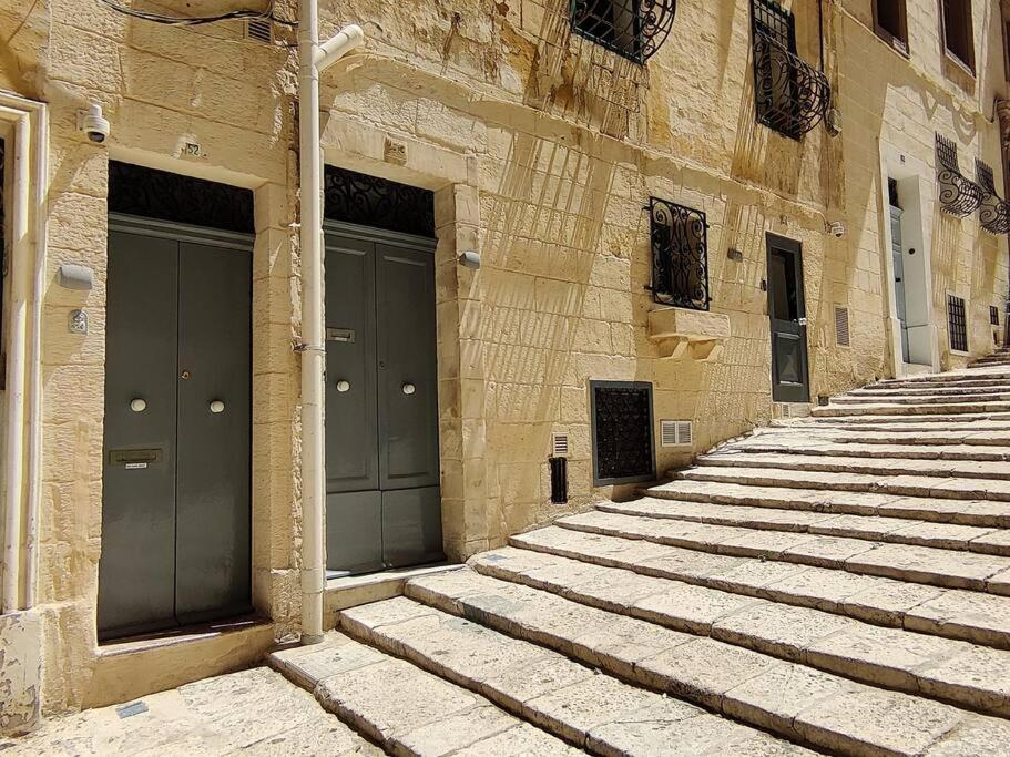 Cove 532 By Savynomad Harbour Residences Wow View Valletta Exterior photo